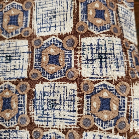 Vintage Countess Mara Silk Tie - Picture 2 of 5